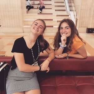 Meet your Posher, Abigail